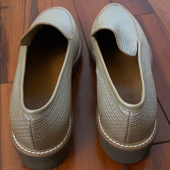 Aquatalia Gold Platinum metallic loafer - Picture 5 of 5